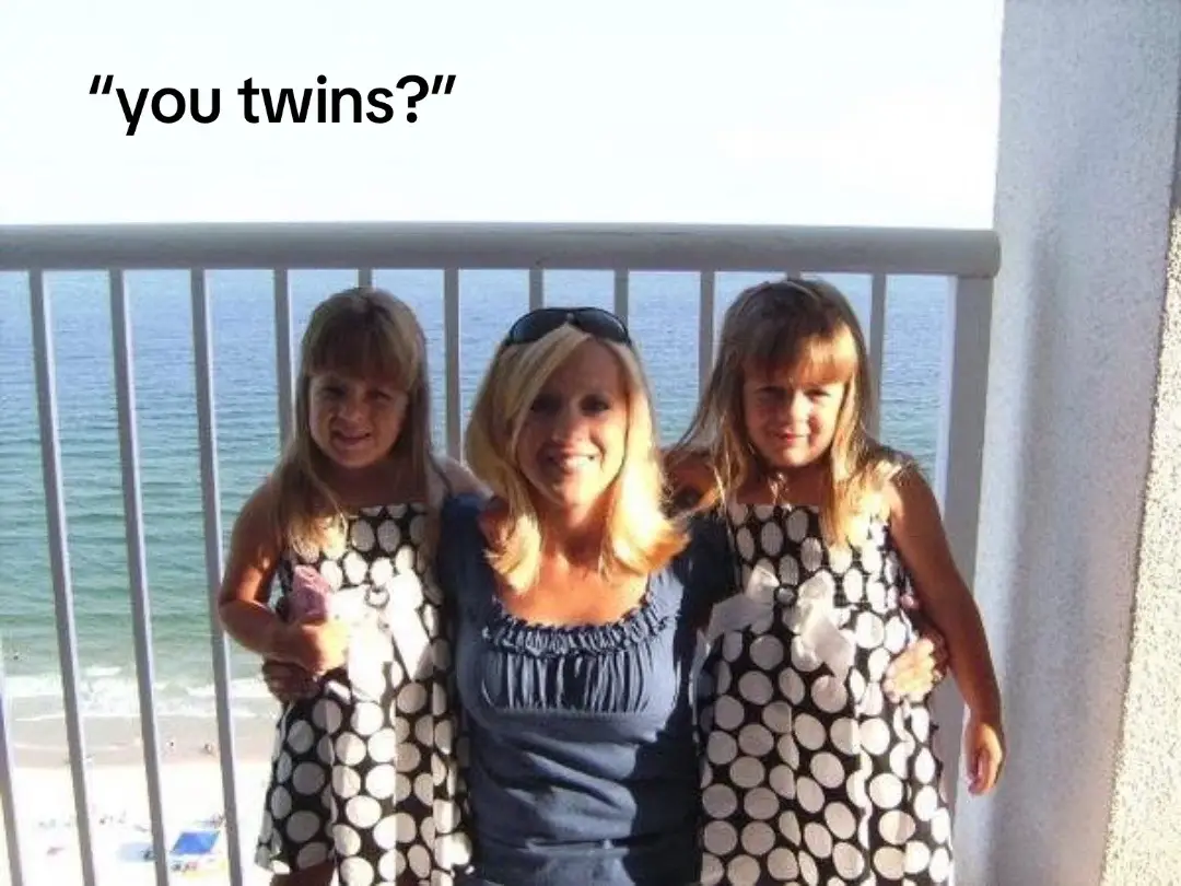 #twins #sisters #blonde #twinsisters #fyp @Anna 