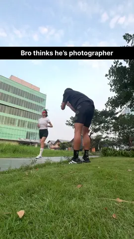 Outfit pelari kalcer, foto juga harus kalcer 🔥 Bukan fotografer fotoyu gais, saya sukanya foto foto konsep begini hehe 🙇🏻