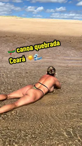Sábado de calor em canoa quebrada no Ceará dia lindo de sol ☀️ na praia 🏖️ canoa 🛶 quebrada Ceará 