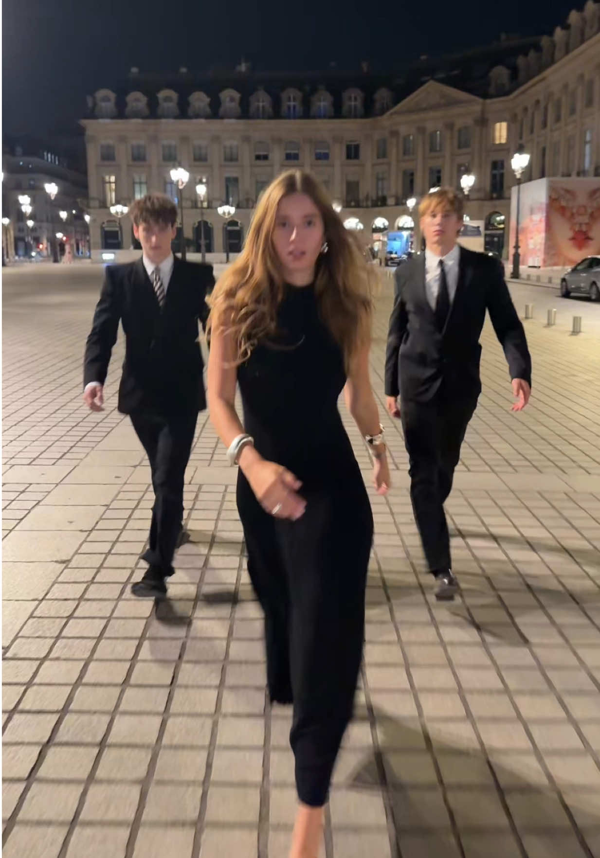 me and my bodyguards @bách @Ollie 