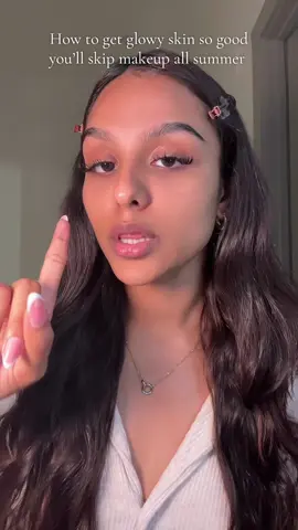 My new favorite glowy skincare products @Olehenriksen  - peach glaze glow niacinamide serum!  - peach glaze glow mist!  - peach glaze lip peptide treatment!  #olehenriksen #olehenriksenpartner #summerskin #glowyskin #niacinamide #lippeptide #summerskincare #mypeachpics 