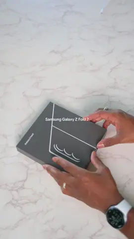 Samsung Galaxy Z Fold 7 Unboxing 🤓 #samsung #samsunggalaxy #unboxing #asmr #zfold7 #techtok 