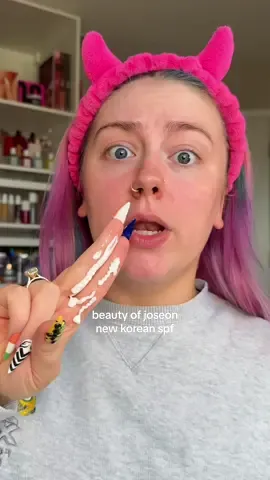 Sensitive Skin friendly & Dewy💧😌🤭✨this dry Rosacea girly is HAPPPYYYY🥳 - @Beauty of Joseon Day Dew Sunscreen SPF50 (this is a different approach to their formulas since it has to abide by FDA standards but it performs beautifully and I really do love the glow✨😭) #kbeauty #koreanskincare #beautyofjoseon #koreanspf #suncare #skincareproducts #skincarereview #kskincare #dewyskin #glassskin #dryskintips #rosacea #sensitiveskin 