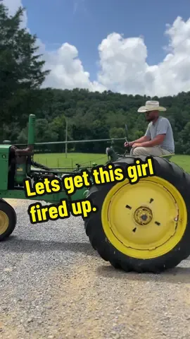 Working on grandpa’s old tractor. I have to go help him out and show him how it’s done.💕😂😉#farmfamilylife #johndeere#farmer#farmwifelife @wes.ellis86 