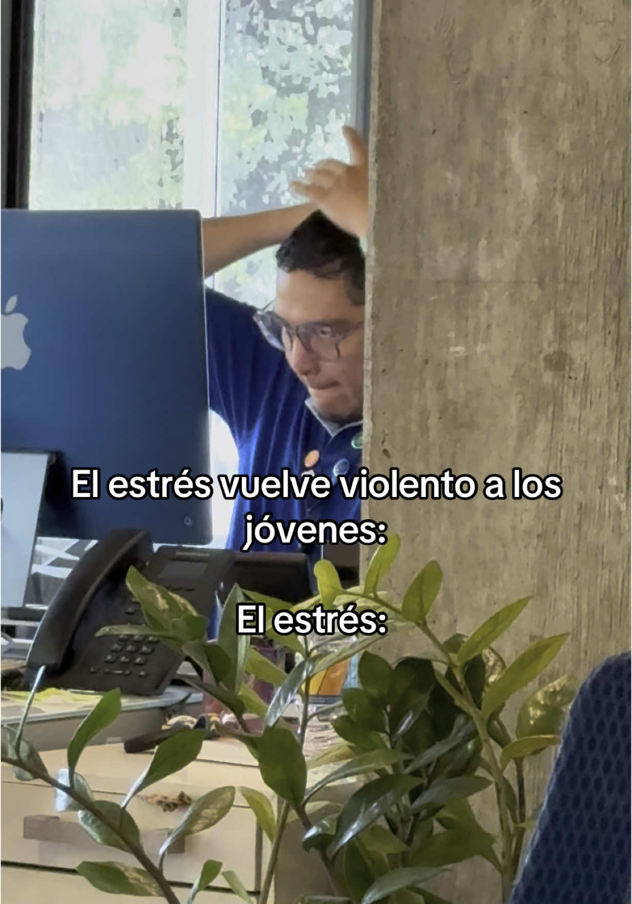 En su momento más esquizofrénico 🤣 #momento #oficina #working #trabajo 