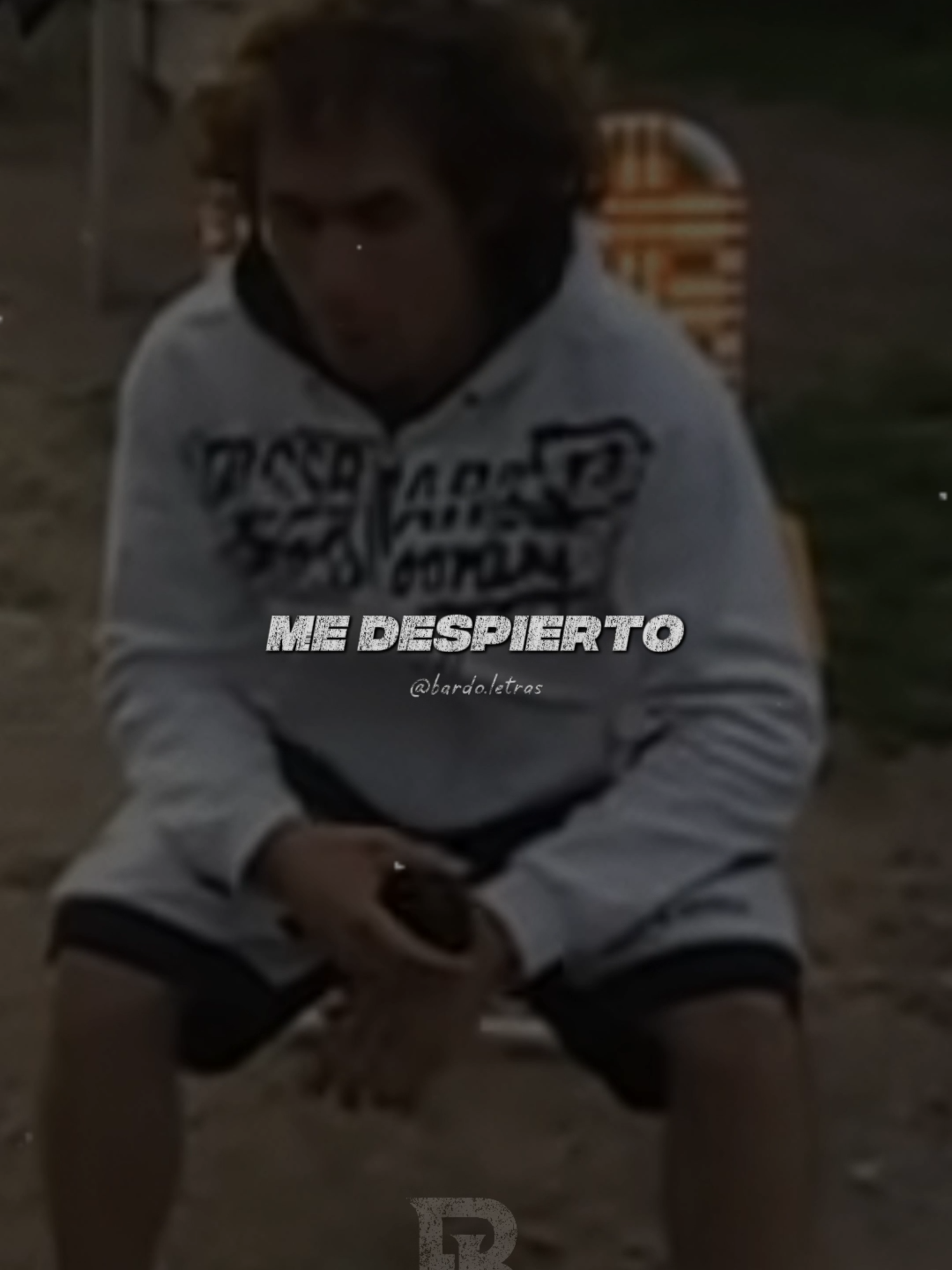 ME VISITAS DE NOCHEEE @kepersonajes_oficial  SEGUIR @bardo.letras ⬇️#lyrics_songs #frases