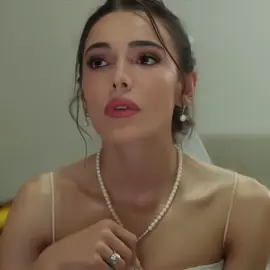 شكلك وعنقك وسلسالك ثلاث تحّصر على مبداك🌺#hafsanursancaktutan #viralvideo #foryou 