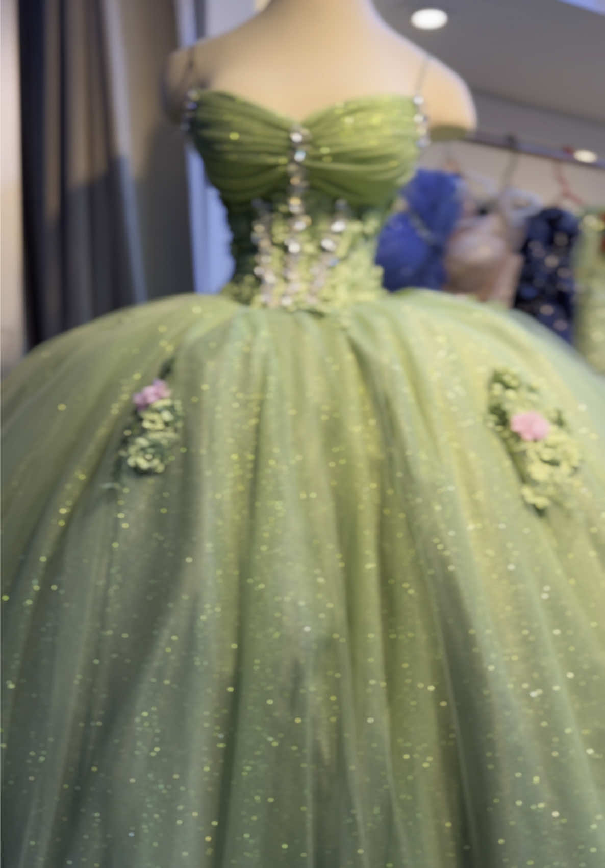 Vestido para la princesa Tiana 👸🏻💚 #princesatiana #princesayelsapo #vestidoverde #tiana #xvaños #mis15 #evangeline #vestidoviral #vestidoverde #princesasdedisney 