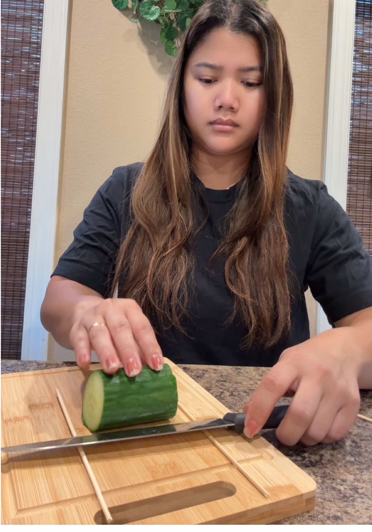 How to cut cucumber.##tiktok##hack##testing##reaction##LifeHack##cucumber##cutting