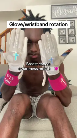 These wristbands are so tuff #fypシ #fypシ゚viral #football #footballtiktok #tiktokshop #footballgloves #footballdrip #footballaccessories 