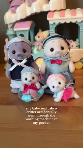 let’s unbox this set 🫧🦭 #calicocritters #sylvanianfamilies #unboxing #collection 