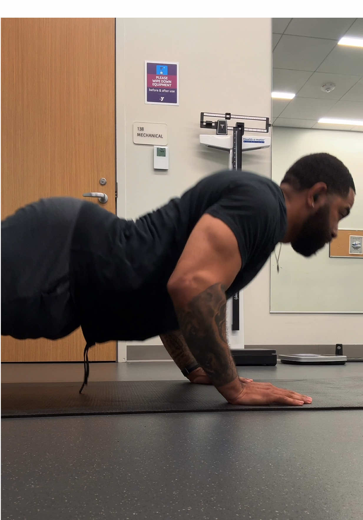 hitting 50 pushups a day till i grow my chest up 🤒 