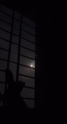 রাত আমাদের ও হয়  শুধু ঘুম হয় না 😅📌🍾