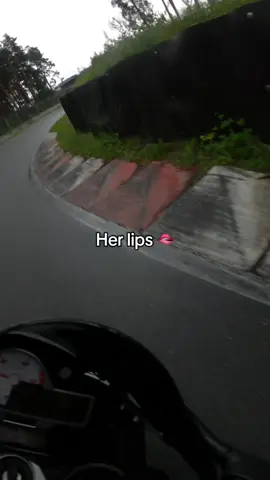 Fallin frfr, just for funny trend btw #s1000rr #bmw #biketok 