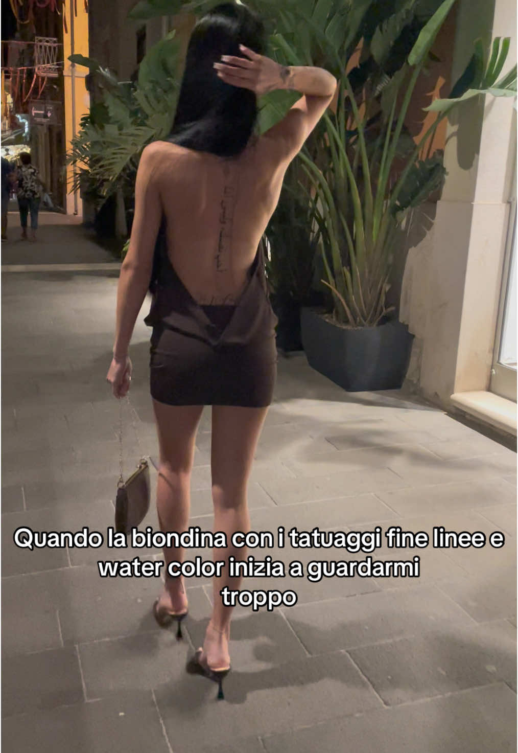 Amore se ti fai un tatuaggio fattelo bene🤣 #foryoupage #foryou #perte #andiamoneiperte #ironia 