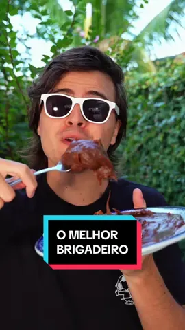 O Melhor Brigadeiro da Internet! A receita de brigadeiro da @ritalobo foi o vencedor no ranking da @ceiaclandestina. A receita é bem parecida com a tradicional, o diferencial é o leite integral que é adicionado no início da receita. Isso traz um diferencial pra textura final com muita intensidade de sabor. Já salva essa receita para não perder depois! Ingredientes: - 160ml de leite integral - 3 colheres de sopa de chocolate em pó 50% - 1 colher de manteiga - 1 lata de leite condensado #brigadeiro #receita #doce #sobremesa #receitafacil