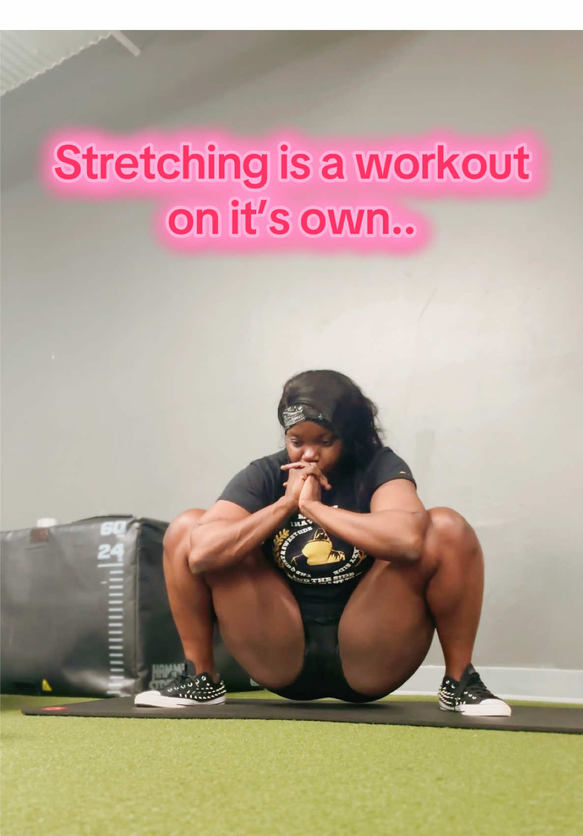 curvy girl stretch.. 🎀 #explore #stretchingexercises #flexiblegirl 