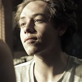 He definitely talks you through it | ac: @katie | presets,cc,quality: me, link in bio #carlgallagher #carlgallagheredits #shameless #shamelessedit #edit #aftereffectsedits #viral #xyzabc #fyp 