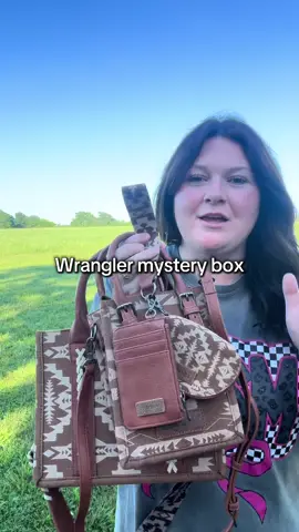 I have already put in a second order for another 3 piece wrangler mystery box! These are so fun and I love a good surprise 🤩🤩 #mysterybox #wranglerpurse #wranglergirl #wranglerbag #western #westernstyle #westernpurse #mysterybag #wranglermysterybag #giftsforher #backtoschool #backtoschoolshopping 