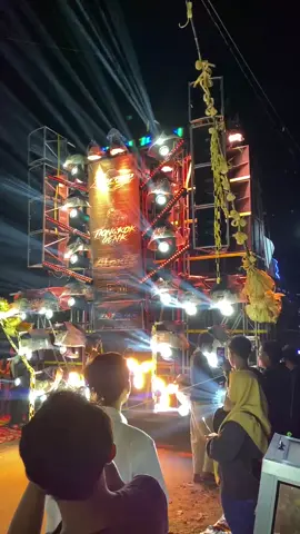 joss jiss bofago🙌@bofagoaudioreal @desmo_music #karnavalurekurekgondanglegi #horengjawatimur #malang24jam #karnavaltamankuncaran #ceksoundhoreg #karnavalurekurekgondaglegi #karnavalsoundsystem #soundsystemjatim #fyp #fypシ゚viral 
