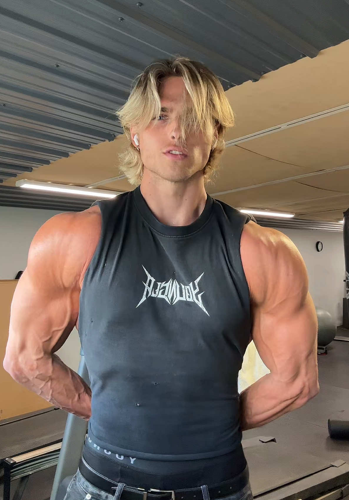 AI getting crazy ;) #agartha #shredded #viral #ai #aesthetics 