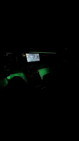 Hoy vamos aaaa chin……. #hilux #hilux4x4 #toyota #tik_tok #paratii #dale❤️ #canciones #paratii #pyf 