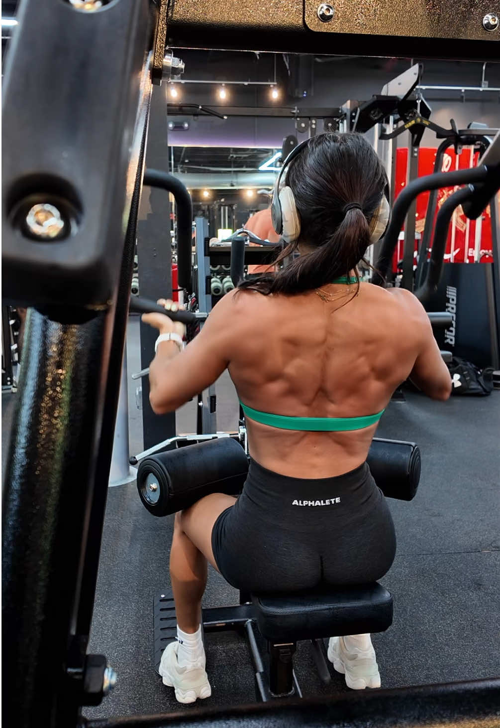 Back day ✅ Link in bio for all my personal training programs 🏋🏻‍♀️ #backday #backmuscles #fyp #Fitness #alphaleteathletics #lean #muscle #girlswholift 