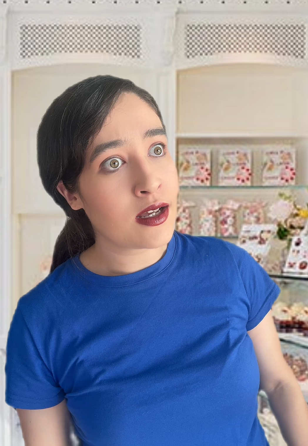 Who likes chocolate mint cupcakes? 🧁🤔 #nicoledelacruz #nicolemariedlc #pov #skit #drama #cupcakes #bakery #storytime #relationships #breakup #caught #comedy #funny #singer #losangeles 