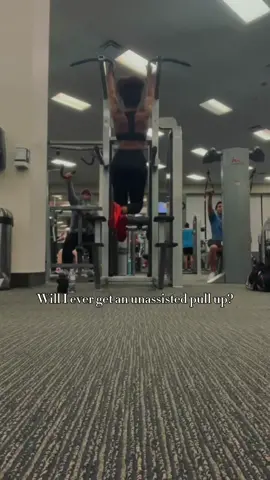 think I did pretty good 😅 #gymgirl #calisthenics #calisthenicsgirls #pullupprogression #pullups #weightedpullups #calisthenicstraining #calistenia #pullups #strongwomen #pullupprogress