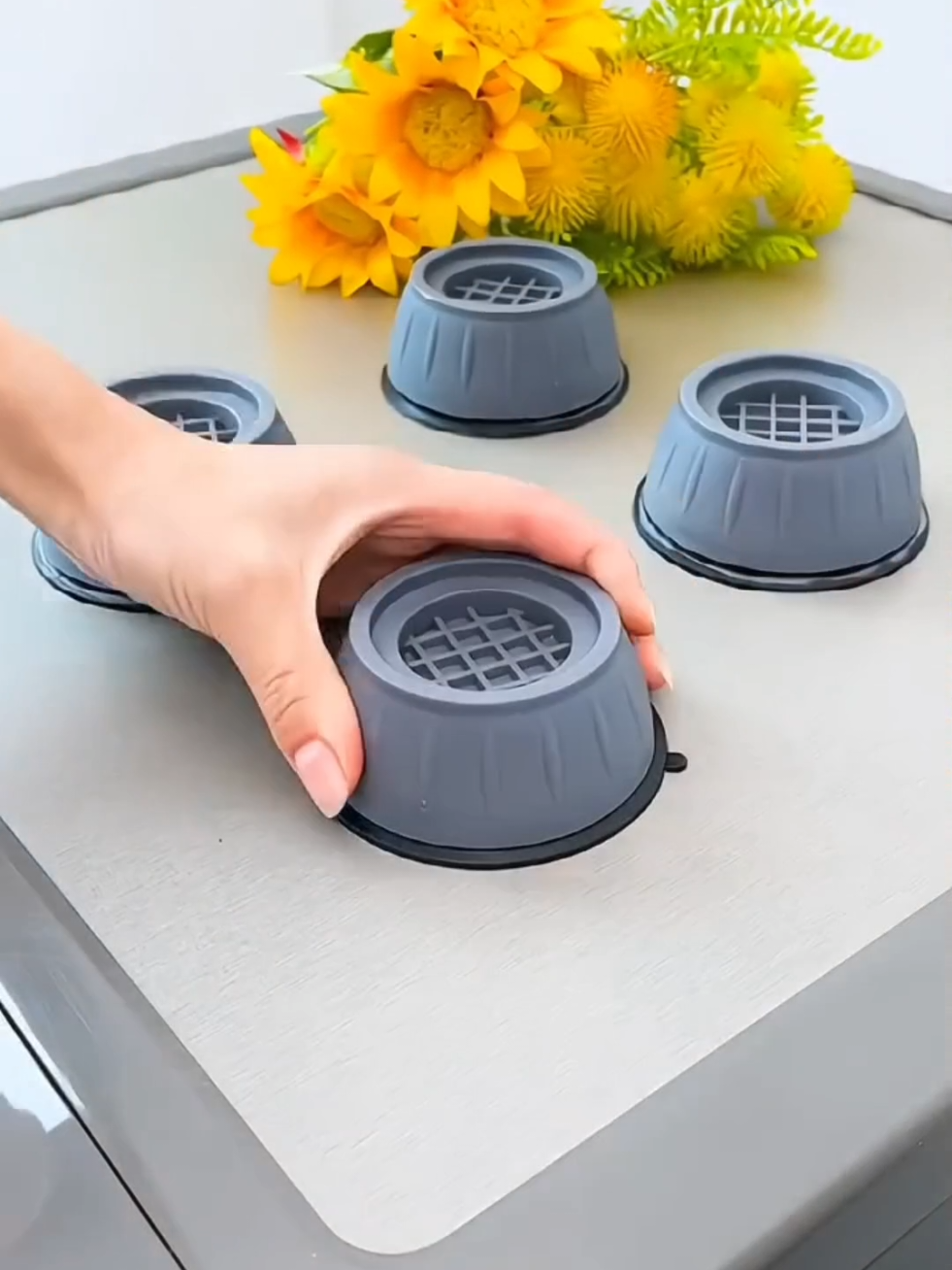 ALAS KAKI MESIN CUCI KULKAS UNIVERSAL MULTIFUNGSI ANTI GETAR ANTI SLIP, POKOKNYA BAGUS & BERGUNA BANGET BUAT DIRUMAH!😇🥰 #ALASKAKI #TATAKAN #ALASKAKIMESINCUCIANTIGETAR #ALASKAKIMESINCUCIANTISLIP #KEPERLUANRUMAH 
