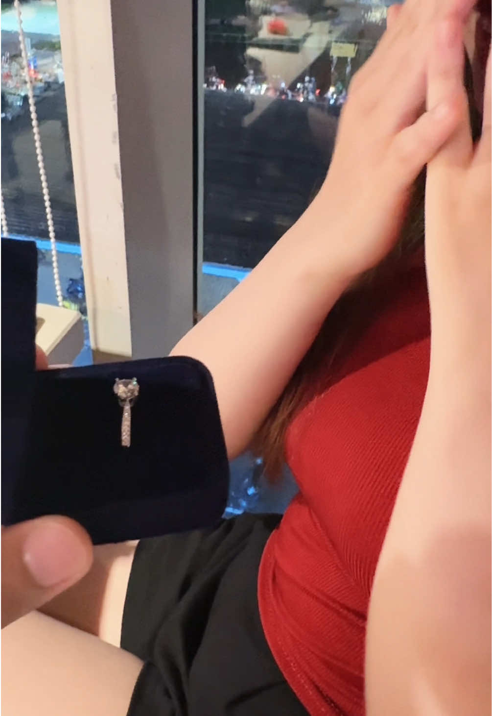 Chiếc nhẫn là một món trang sức bình thường, chỉ khi đeo vào, nó mới được ban tặng tình yêu thương。#ring #nhan #Love #women #foryou #fwwstore #diomand 