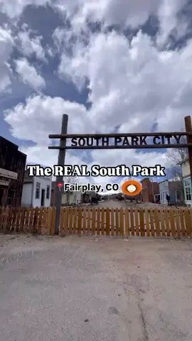 South Park City offers a look back into early Colorado mining days and is located on the edge of Fairplay. This museum was created in the 1950s and has 44 historic buildings filled with over 60,000 artifacts! This museum actually recreated an 1800s gold-mining town. We were surprised how impressed we were with the @southparkcitymuseum ⛏️ Right outside of the museum, you will find two stores, Lost Antler & South Park Pottery. These stores are filled with collectibles from the iconic TV show, South Park.  If you are ever in the Fairplay area, we would highly recommend checking out the South Park City Museum!  • • • • • • • • • • • • • • #southpark #southparkcity #southparkcitymuseum #fairplay #fairplaycolorado #colorado #miningtown #goldrush #thingstodo #coloradoactivities 