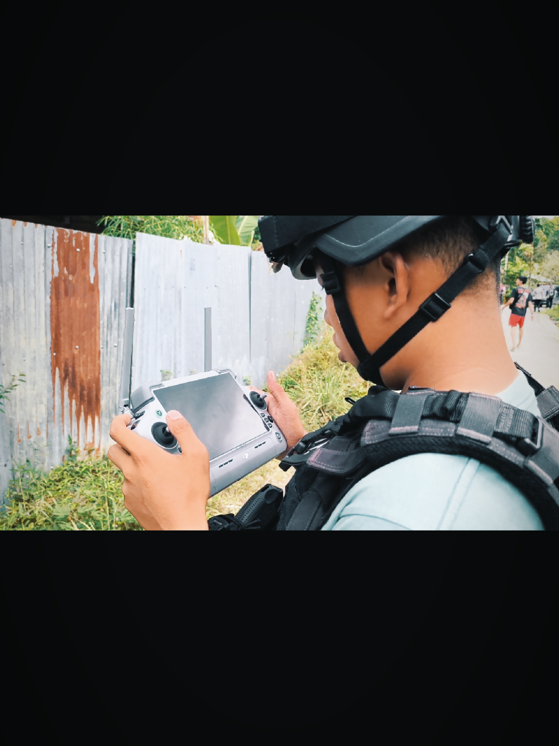 Kapolres Nabire AKBP SAMUEL D. TATIRATU, S.I.K Turun Langsung ke TKP di KPR, Anggota melakukan pengejaran terhadap Pelaku sampai ke atas bukit.