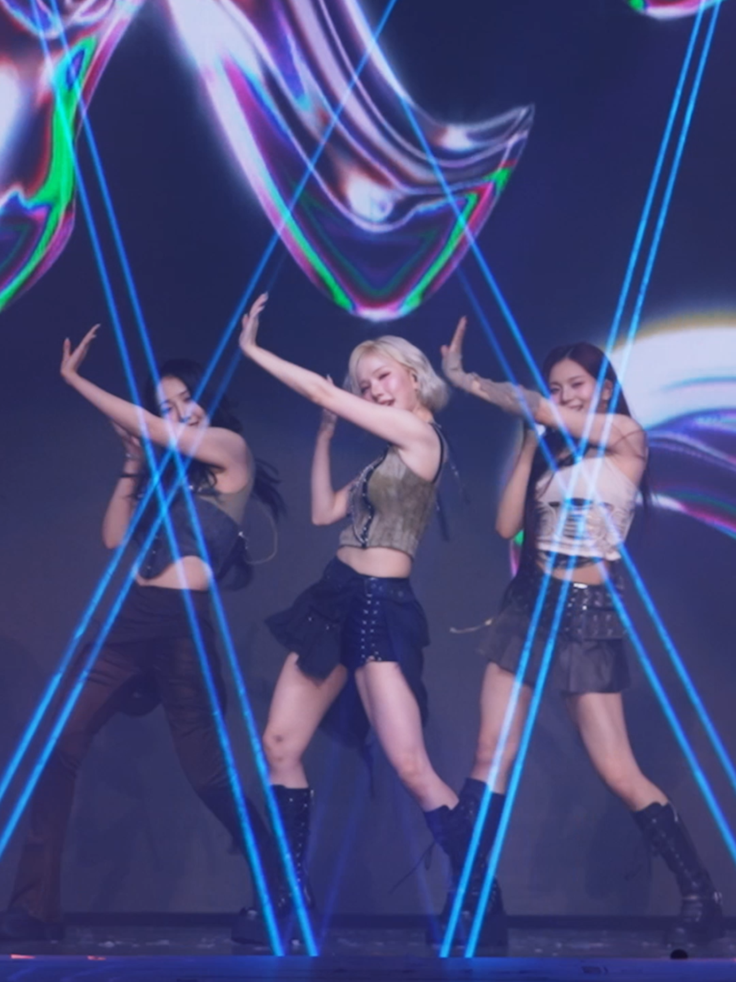 VIVIZ (비비지) - 'La La Love Me' Concert Clip [2025 VIVIZ WORLD TOUR [NEW LAGACY] in SEOUL] Highlight #VIVIZ #비비지 #EUNHA #은하 #SINB #신비 #UMJI #엄지 #NEW_LEGACY #La_La_Love_Me