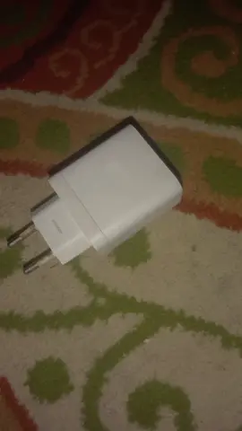 apa pun bentuknya klo tidak ada koneksi maka tidak akan bisa di gunakan 🤣🤣🤣 mna kabel charger ku oi.