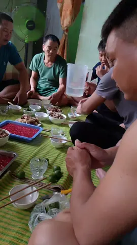 ak em liên hoan a