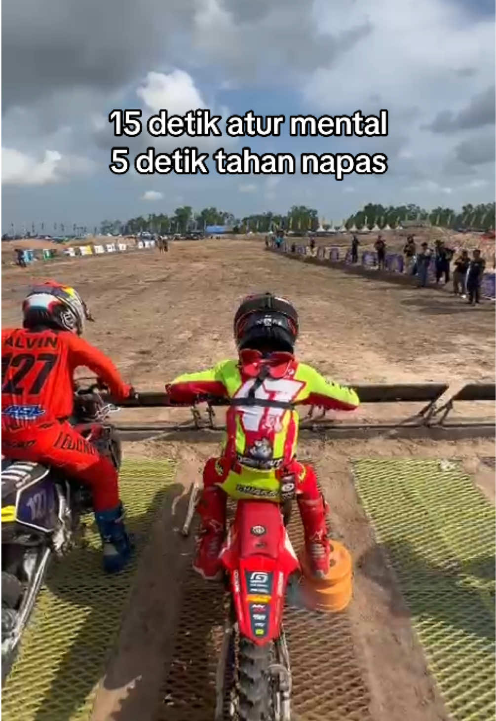 Jamping dikit ngg ngaruh🤣 #fyp #bocahajaib #akrambulee #sekolahbalap #motocross #grasstrack #minitrail #minimoto #kejurnaspinrang 