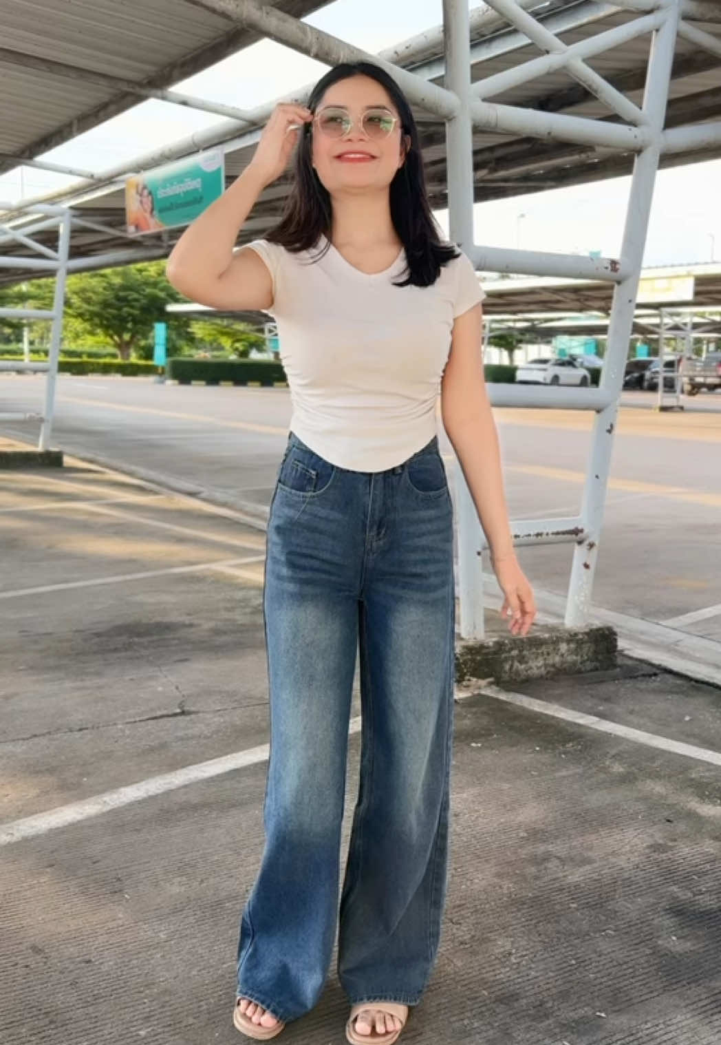 วันสบายๆ เสื้อยืดกางเกงยีนส์ก็พอแล้วคร่า ✨ เมใส่ M นะคะ 28/38/158 ความยาว 158 ขึ้นไป #ตังเมชอบขายของ #กางเกงยีนส์เอวสูงทรงขากระบอก #กางเกงยีนส์ทรงขากระบอก #กางเกงยีนส์เอวสูงทรงกระบอก #กางเกงยีนส์ทรงกระบอก #กางเกงยีนส์เอวสูง #กางเกงยีนส์ #รีวิวกางเกงยีนส์ 