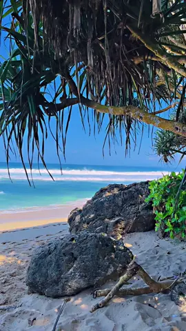 Indah dan tenang🌊 #seavibes #tulungagung #pantaitulungagung #fyp #xyzbca #CapCut