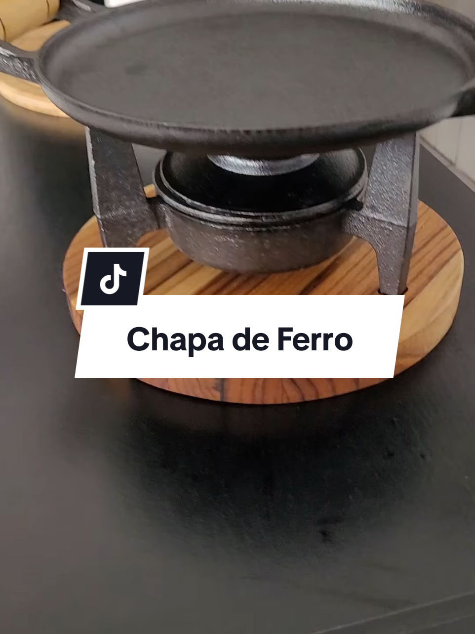 Chapa de ferro com suporte de madeira e  fogareiro. #shoop  #chapadeferrofundido  #fypp 