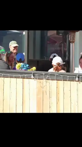 Faze Rug Paying For Everyone's Meal 🙏 (ThatWasEpic) #prank #pranks #giveback 