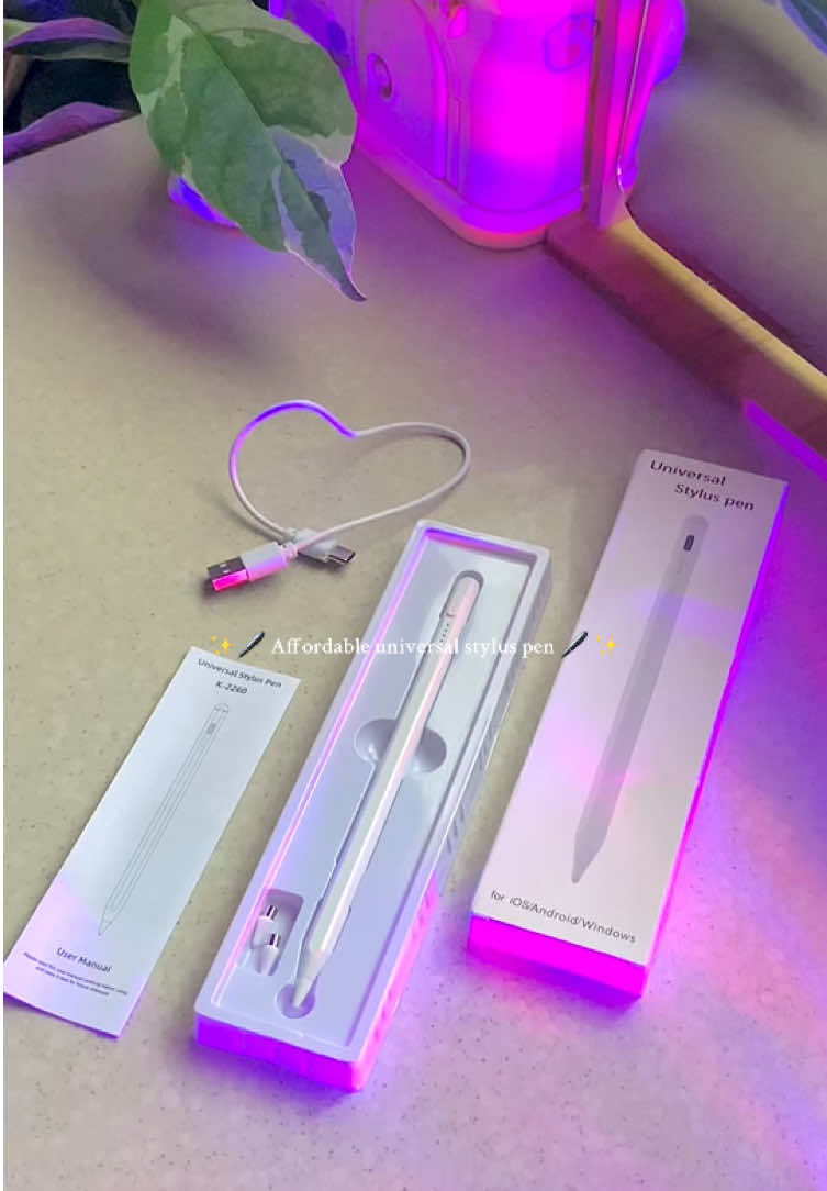 Affordable universal stylus pen for android and ios!!🥰💕✨ #styluspen #universalstyluspen #styluspenforipad #styluspenforipadair2 #fyp #foryoupage 