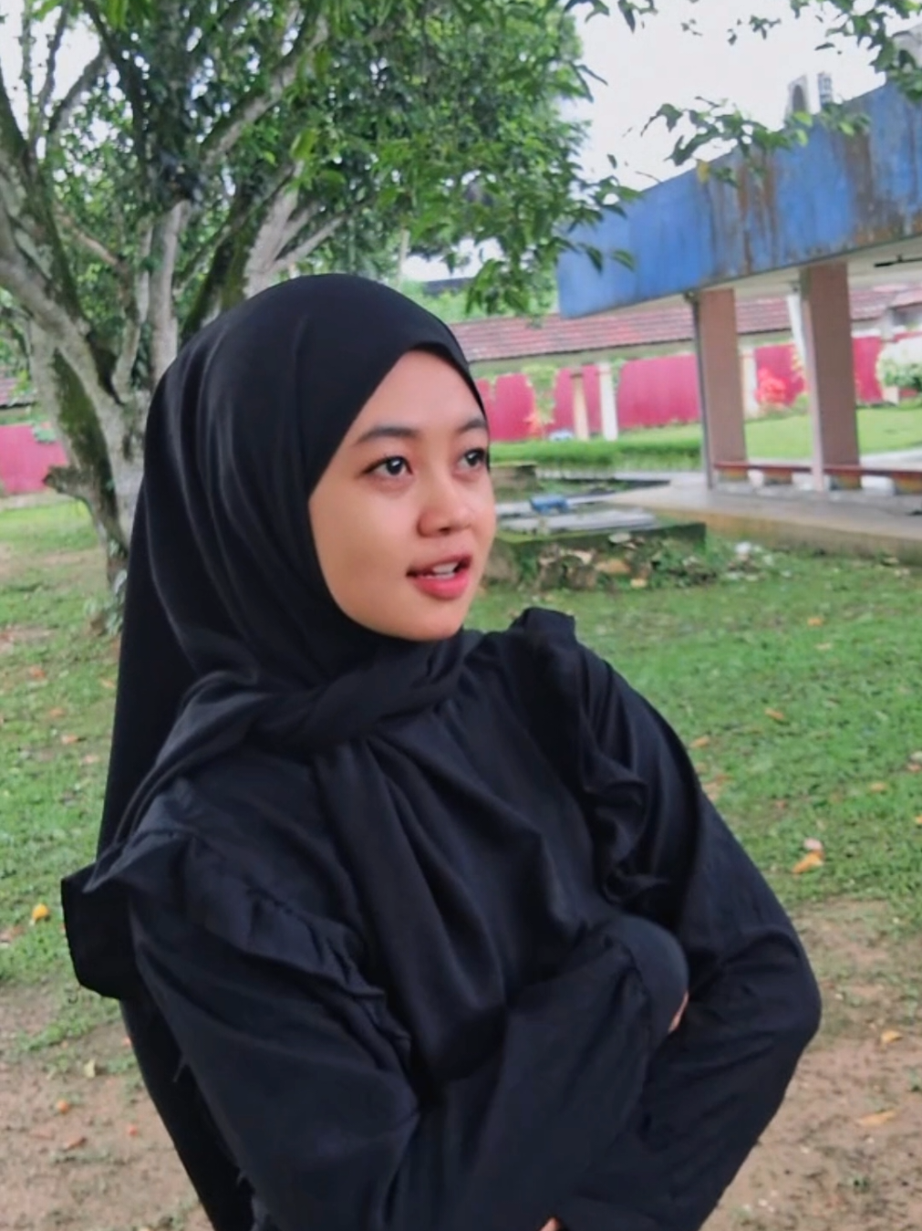 Sampai kapan kamu akan menunggunya? 