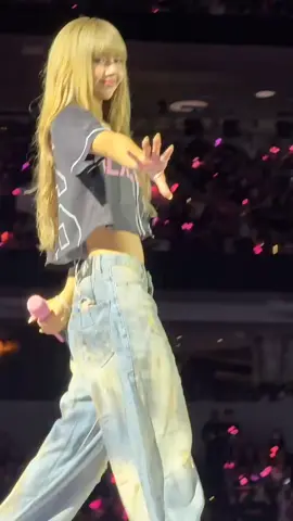 #lisa #blackpink 