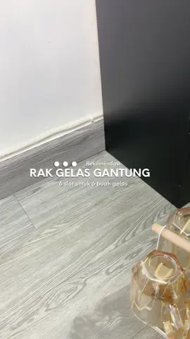 Rak gelas aesthetic untuk disimpan di meja tamu🤗 #fyp#fypシ#rekomendasi#rakgelas#rakgelasstainlesssteel#rakgelasgantung  