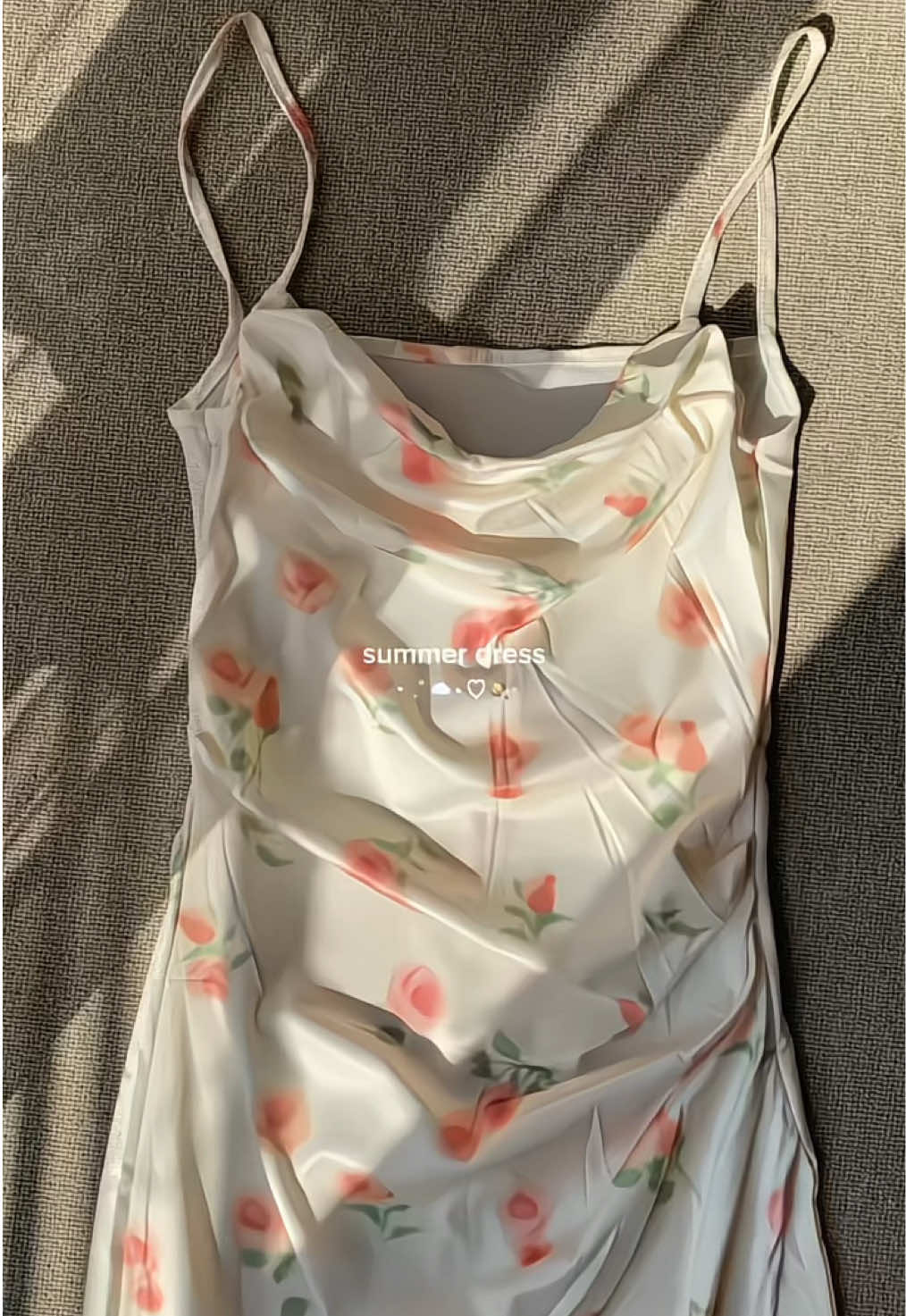 Dress nya cantik banget✨🌺 #dress #dresspantai #summerdress #dressfloral #koreandress 