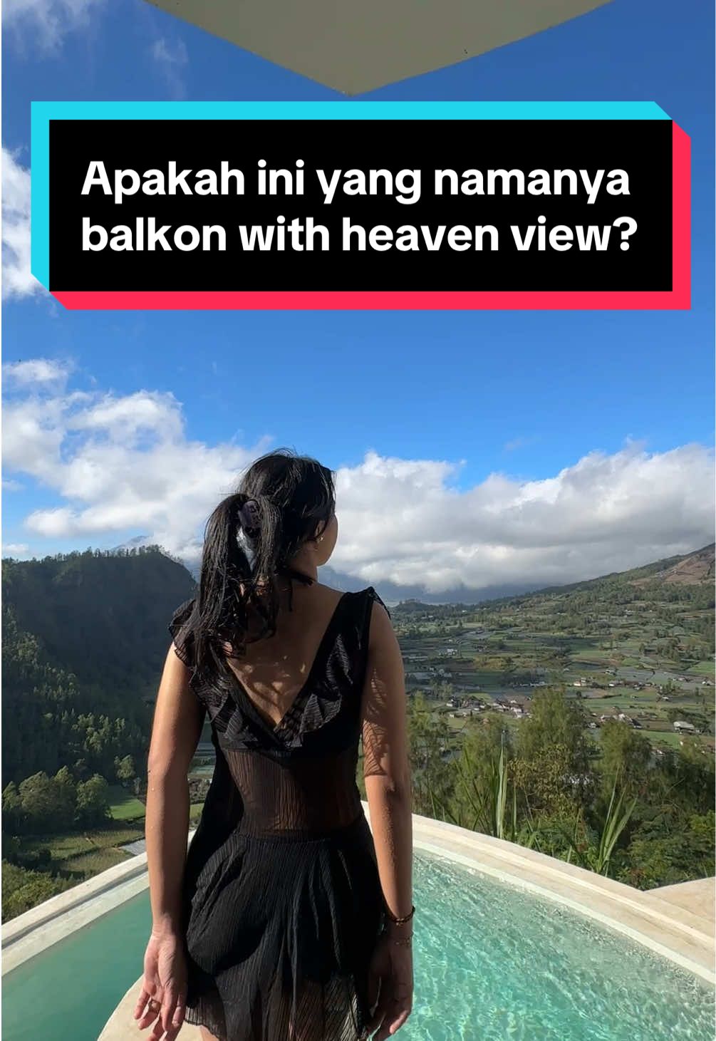 Apakah ini yang disebut balcony with heaven view? @whitecloudyvilla  #whitecloudy #glampingkintamani #staycationkintamani 