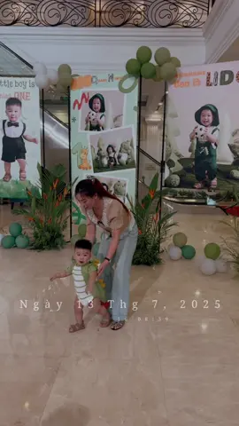 Chúc mừng bé #lido của bố Hải mẹ Huyền tròn 1 tuổi 👦🏻💚🦖 #nguyenquanghai #quanghai #chuthanhhuyen #Lido1tuoi 