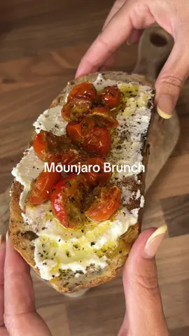 Brunch in under 5 minutes 🫶🏼  Ingredients: 1 slice of sourdough bread Ricotta Cherry  Tomatoes Green pesto Olive oil  #mounjaro #mounjaromeals #mounjarocommunity #brunch #ricottatoast #breakfast #lunch 