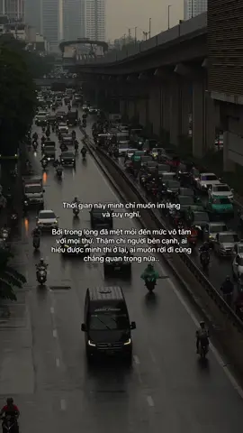 Cứ suy nghĩ linh tinh, rồi lại tự làm mình buồn...